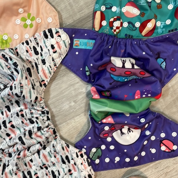 4 Pack Reusable Diapers - Picture 4 of 10